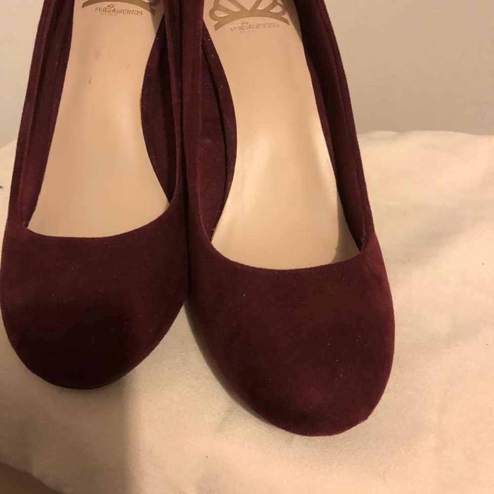 Brand new Fergalicious Suede pumps - Picture 2 of 4